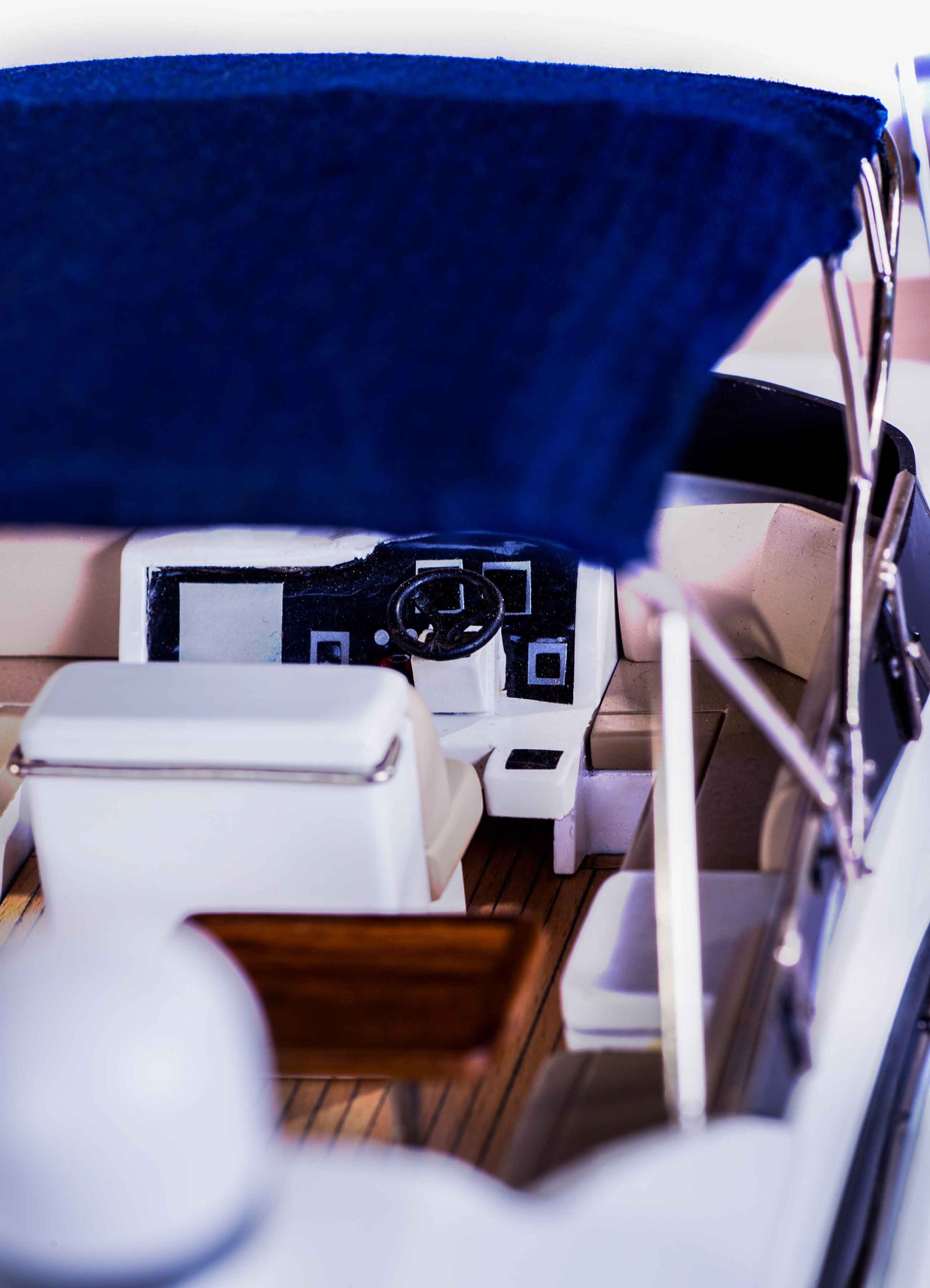 1683-9491-Princess-62-Model-Boat-Mooney-Bear-scaled
