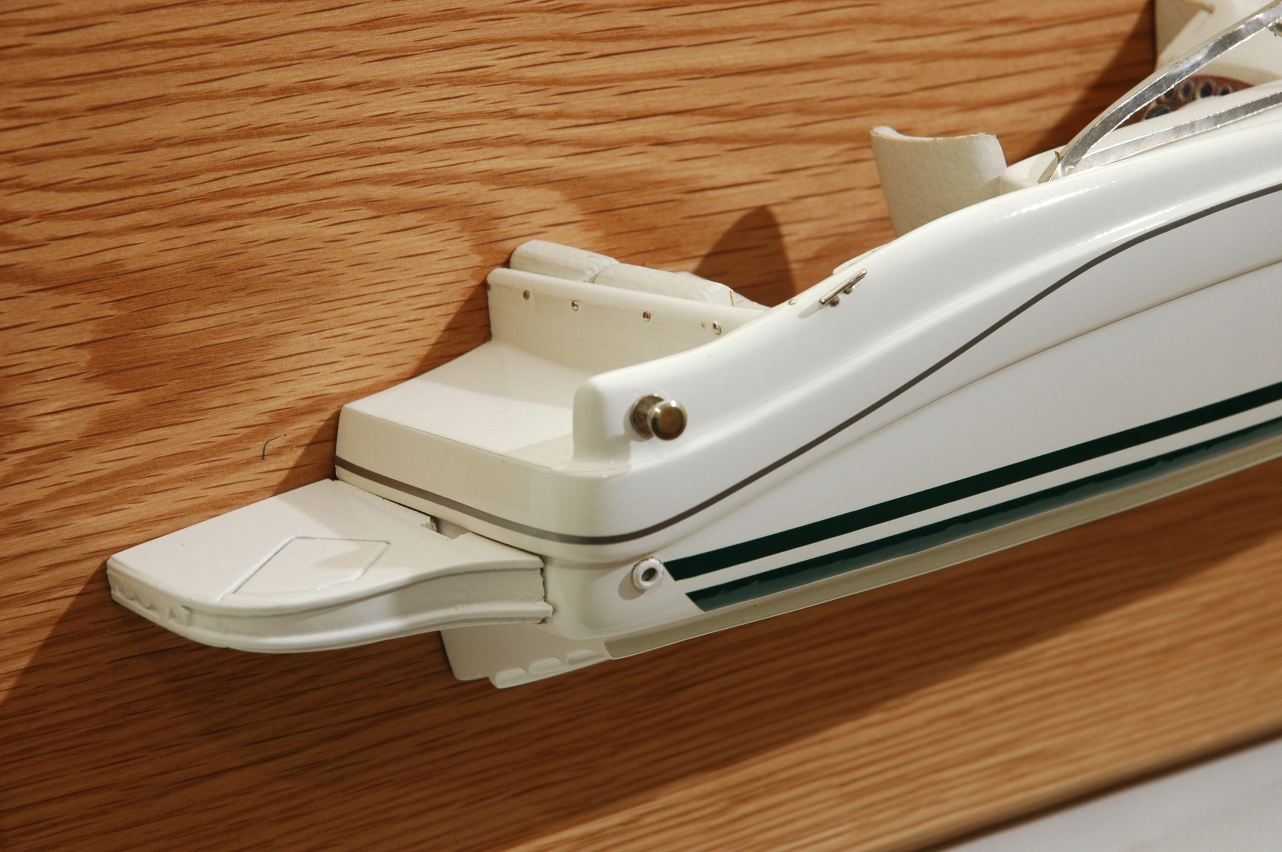 339-5983-Sea-Ray-225-Weekender-2001-half-model-scaled