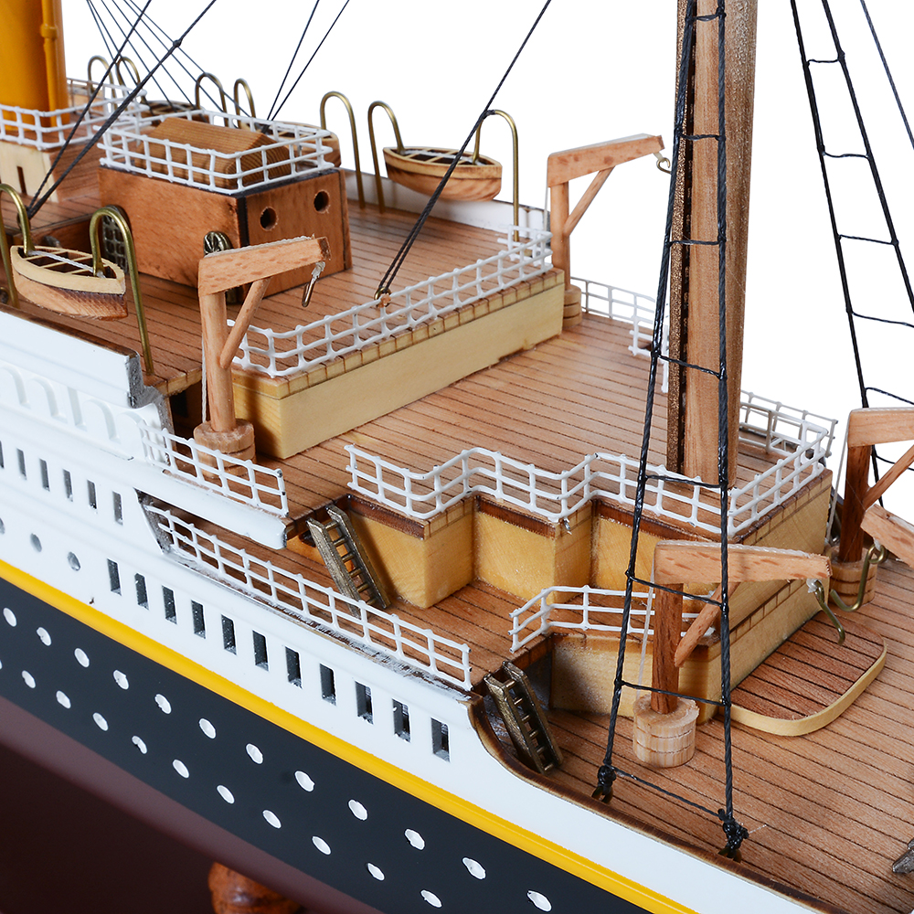 C012-Titanic-Painted-Large-L03