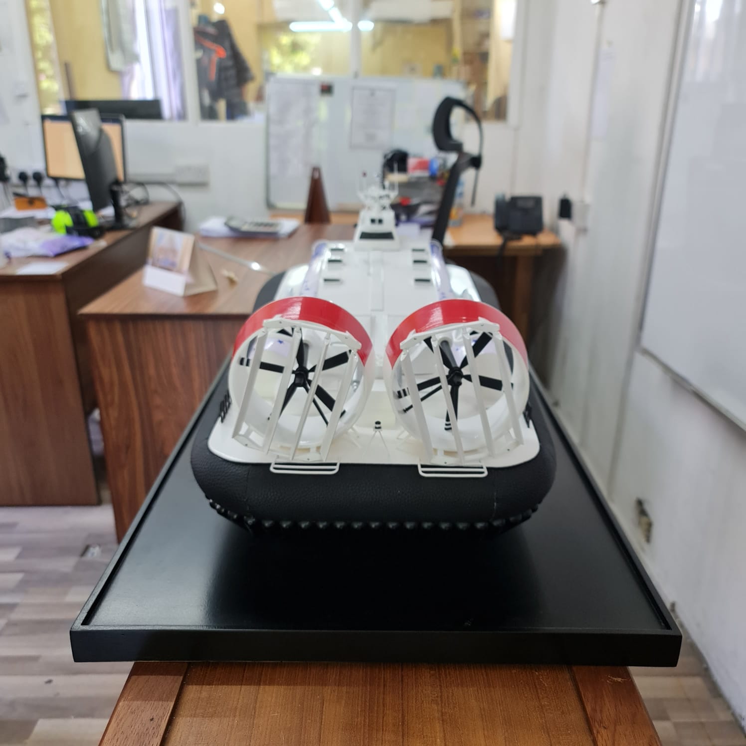 Hovercraft-12000-TD-20