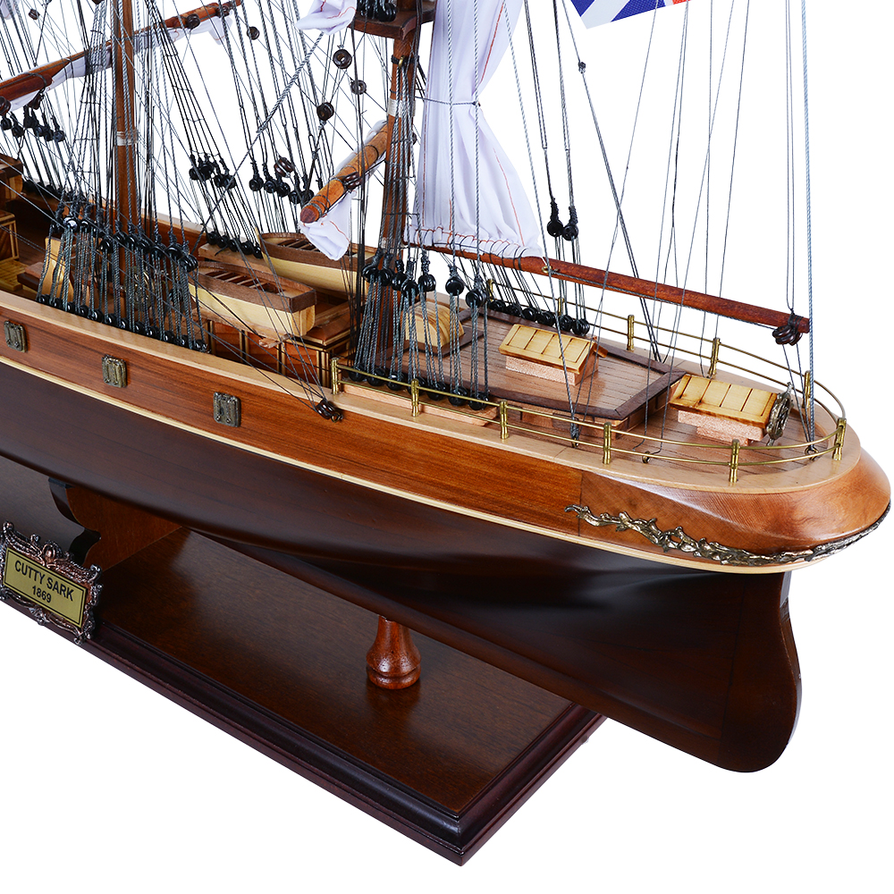 T016-Cutty-Sark-Clipper-Ship-Model-L04