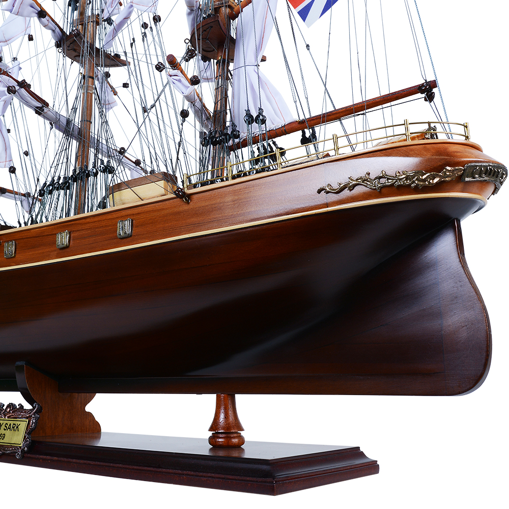 T016-Cutty-Sark-Clipper-Ship-Model-L05