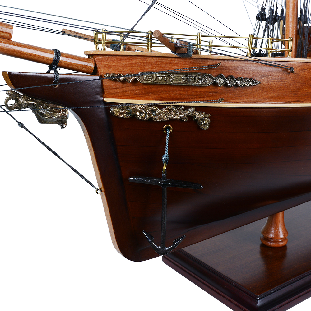 T016-Cutty-Sark-Clipper-Ship-Model-L07