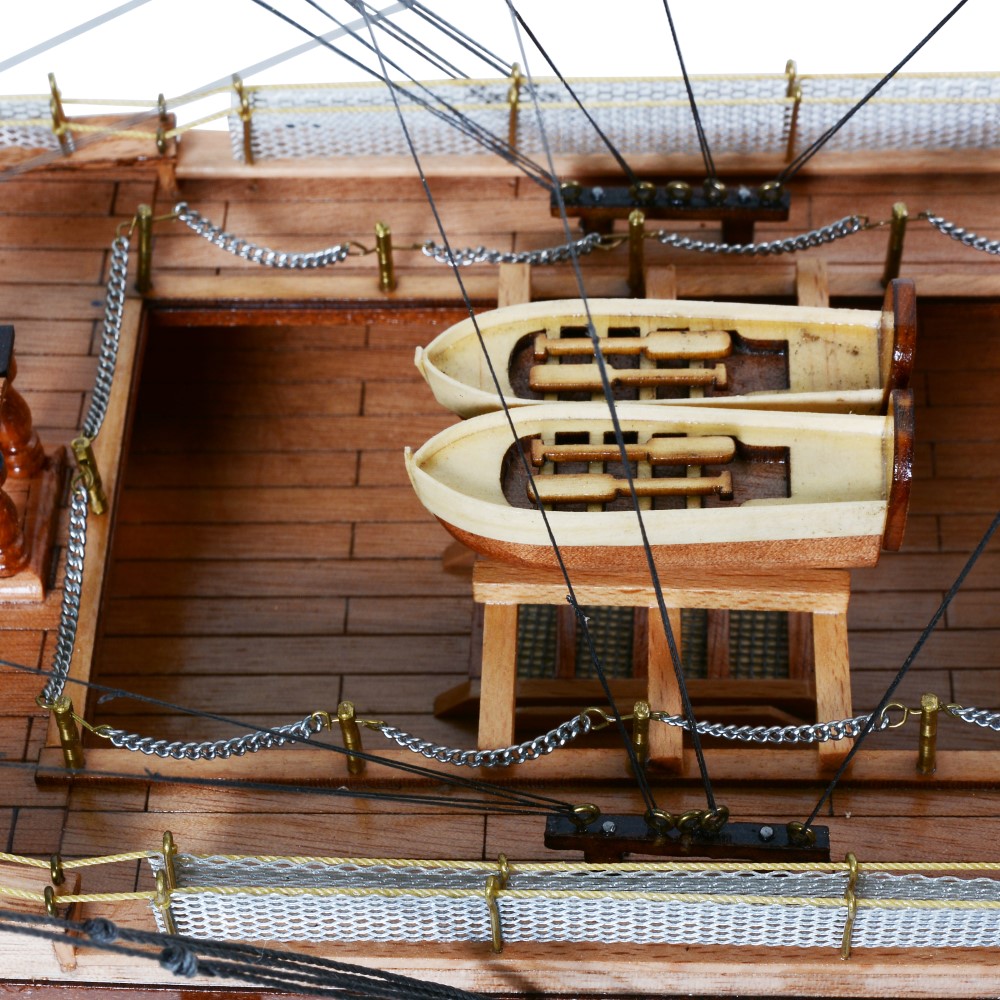 T101-HMS-Victory-Painted-L02
